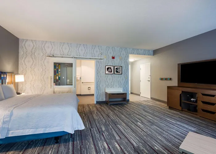 Hampton Inn & Suites Herndon-Reston